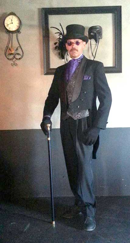 Epitome of Well Dressed
