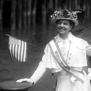 Suffragist / Suffragette Outfits