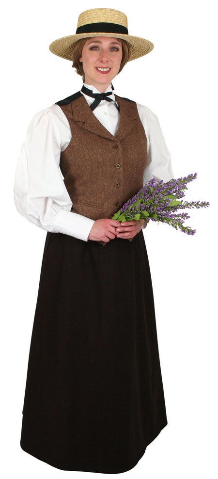 Colette Brussard, Parfumerie Clerk