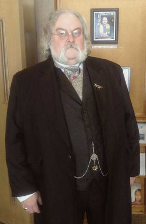 Dr. Derwood Ginton - Dressed to impress