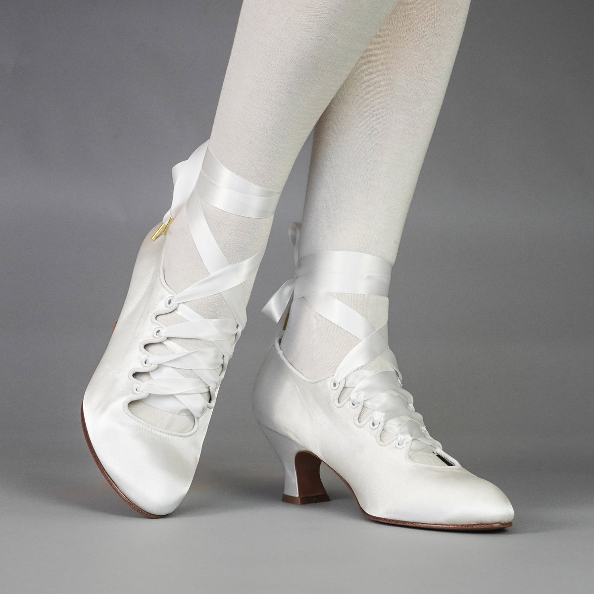 Foxtrot Edwardian Pump (Soft White)