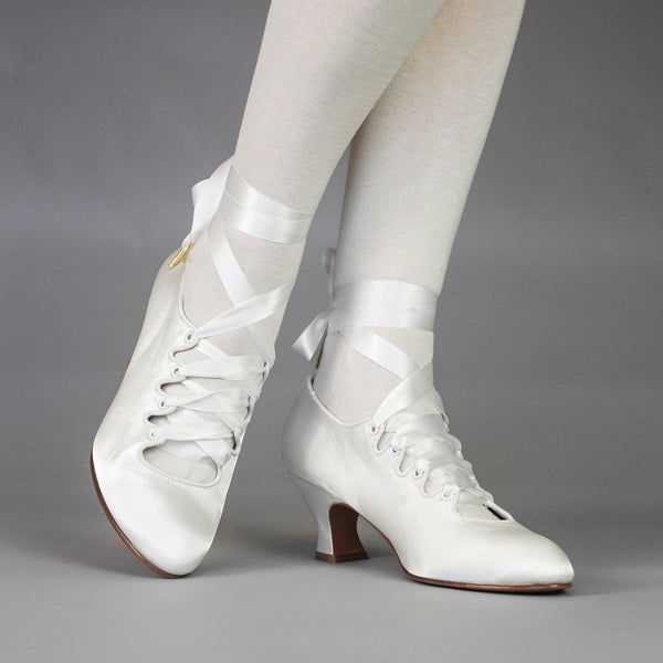 Foxtrot Edwardian Pump (Soft White)