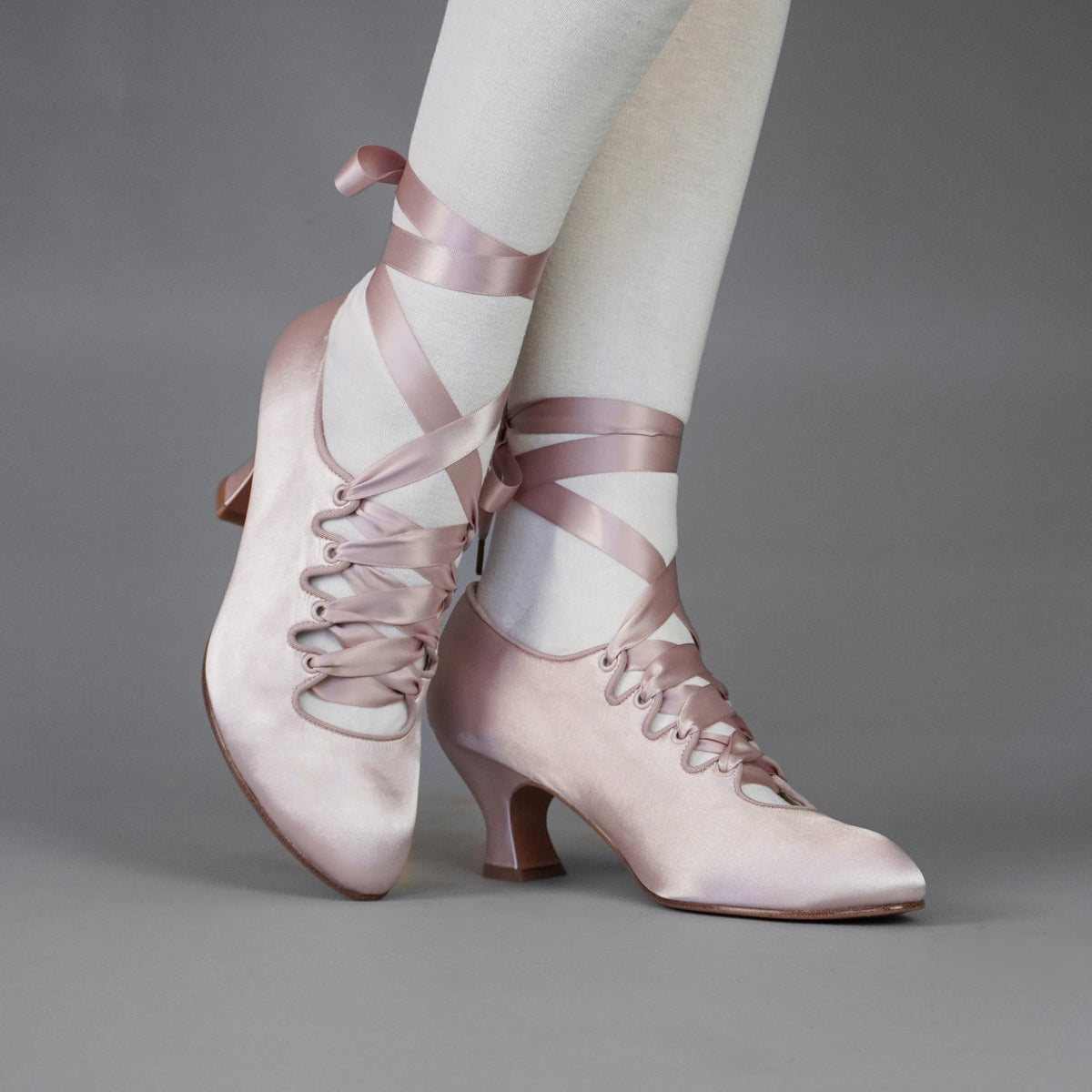 Foxtrot Edwardian Pump (Champagne)