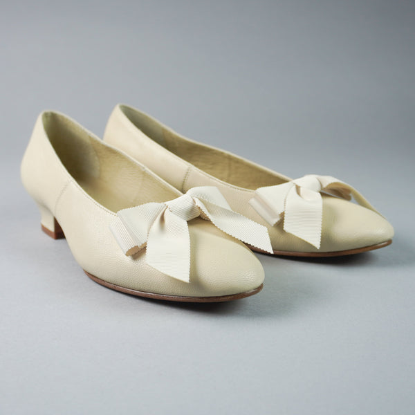 Waltz Edwardian Slipper - Cream