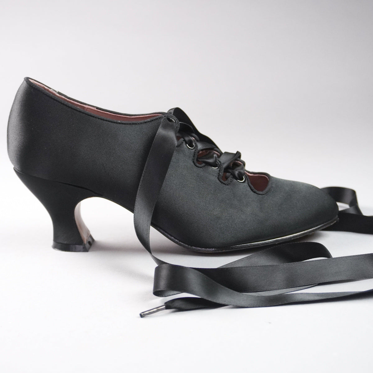 Foxtrot Edwardian Pump - Black