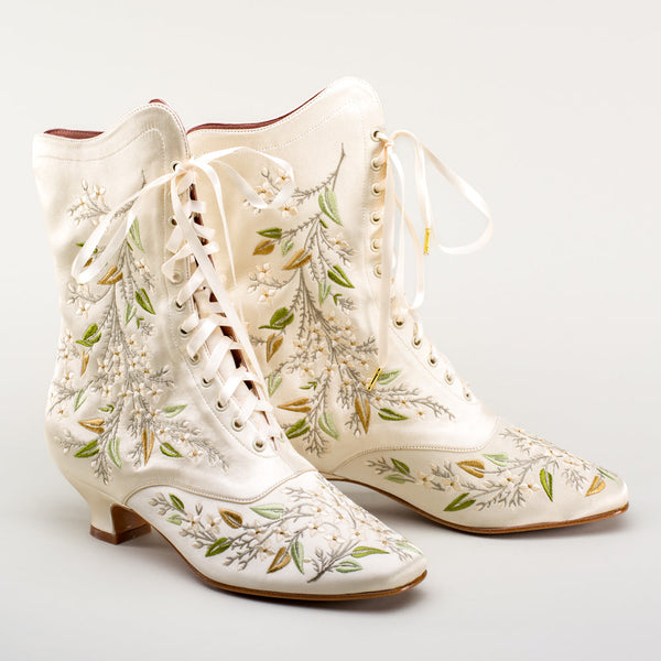 Flora Women's Embroidered Boots - Ivory