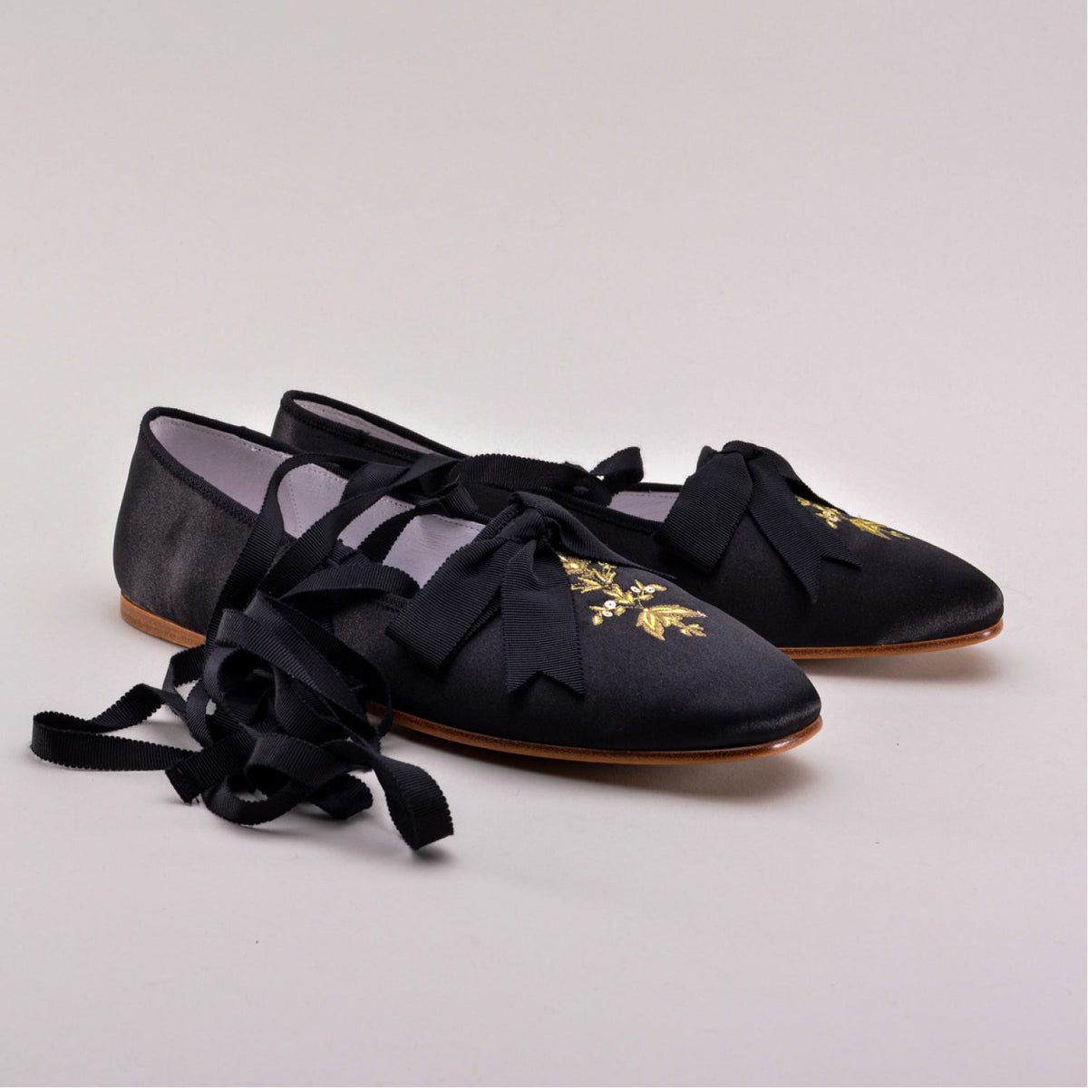Penelope Regency Slippers - Black