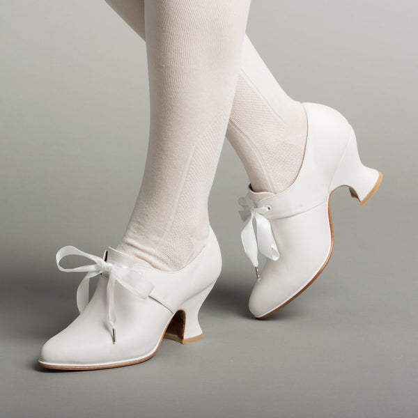 Pompadour 18th Century Leather Shoes (Ivory)
