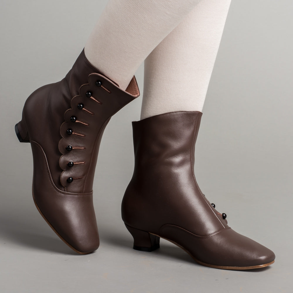Renoir Victorian Button Boots (Brown)