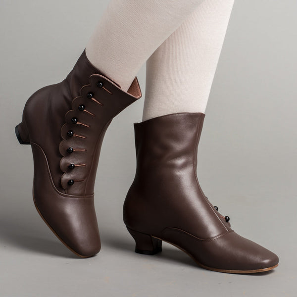 Renoir Victorian Button Boots (Brown)